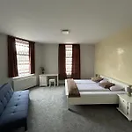 Sia Apartahotel