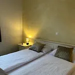 Sia Apartahotel