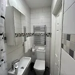 Sia Apartahotel