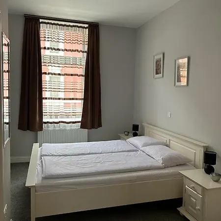 Sia Aparthotel 3*